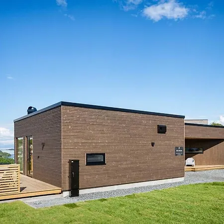 Funkisvilla I Molnasen 哈尔斯塔